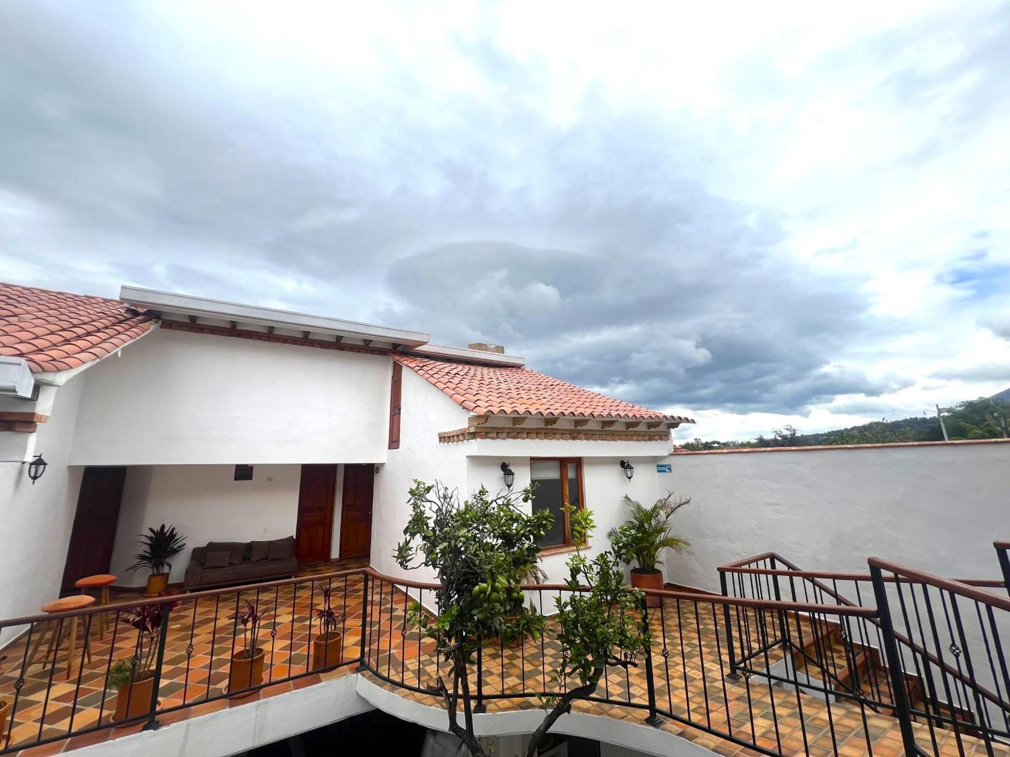 Macondo 4*