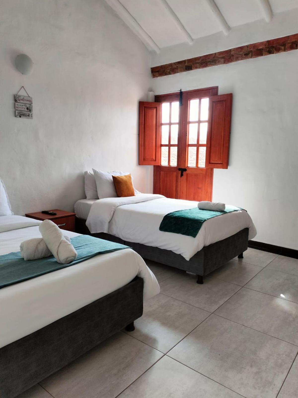 Macondo 4*